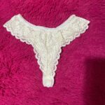 Tanga bianco in pizzo