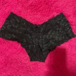 Culotte nera in pizzo